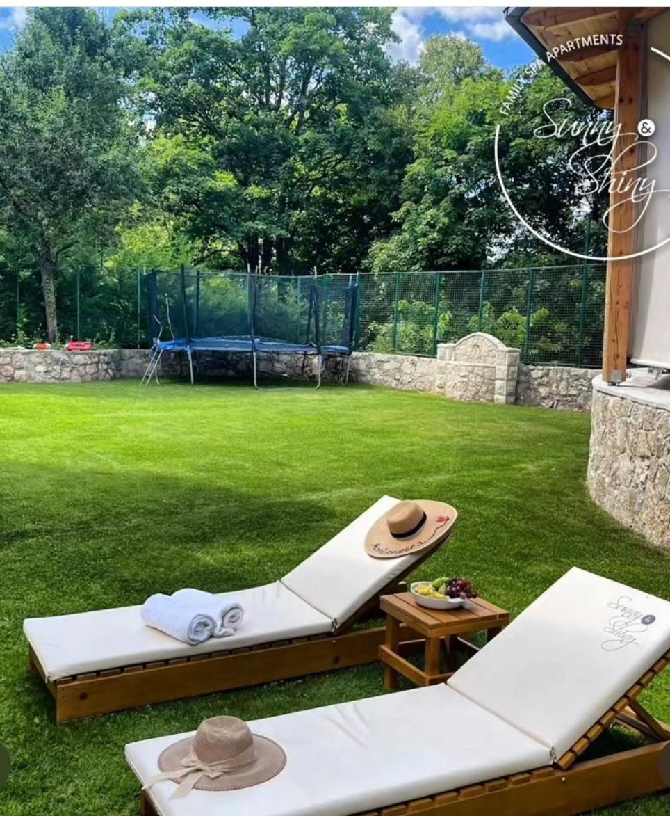 Family Spa Apartments Sunny&Shiny Savnik Buitenkant foto